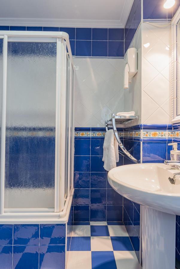 Hotel Y Apartamentos La Lonja Onís Dış mekan fotoğraf
