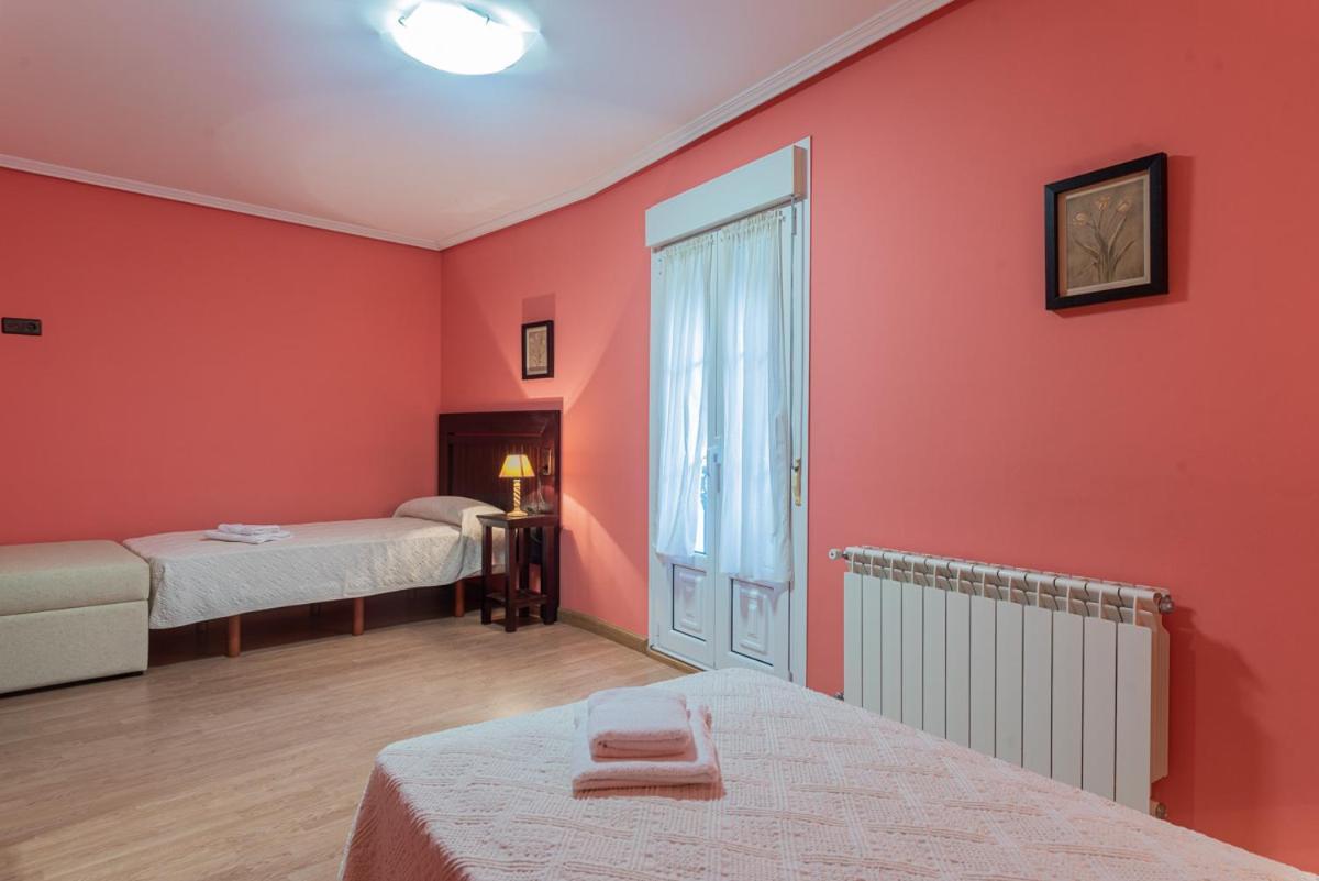 Hotel Y Apartamentos La Lonja Onís Dış mekan fotoğraf