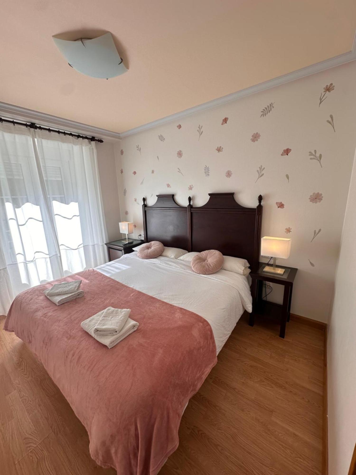 Hotel Y Apartamentos La Lonja Onís Dış mekan fotoğraf